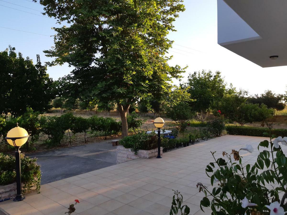 Swan House Panoramic View - Near The Sea Villa Ziparion Exterior photo